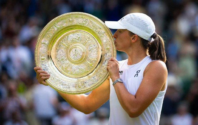 华体会官网入口-生涯奖金近3亿，女单球后能排进历史第几？