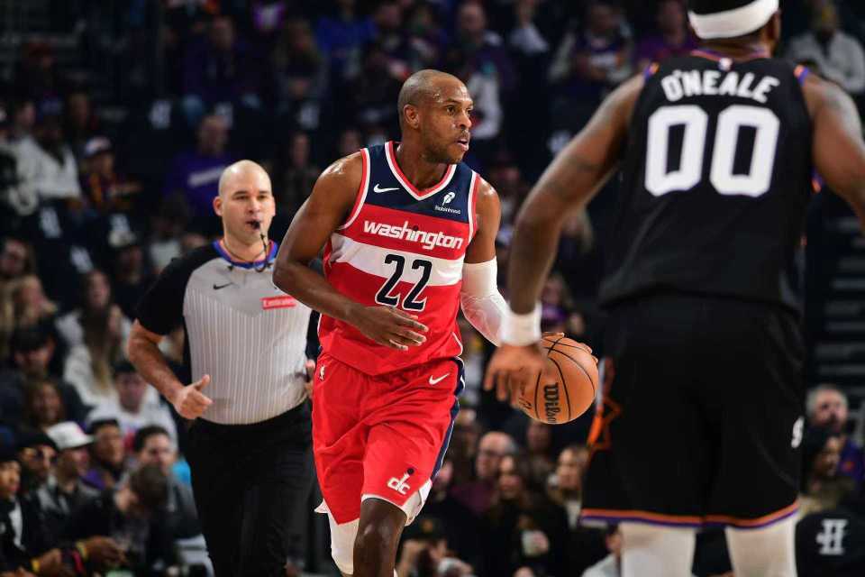 hth体育-太阳轰18-0连续3季横扫奇才 布克17+8榜眼萨尔19+15