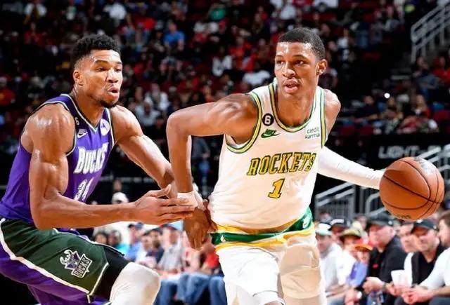 华体会hth体育官网入口-爆冷输球雄鹿暂缓超越绿军 未来7战将迎魔鬼赛程