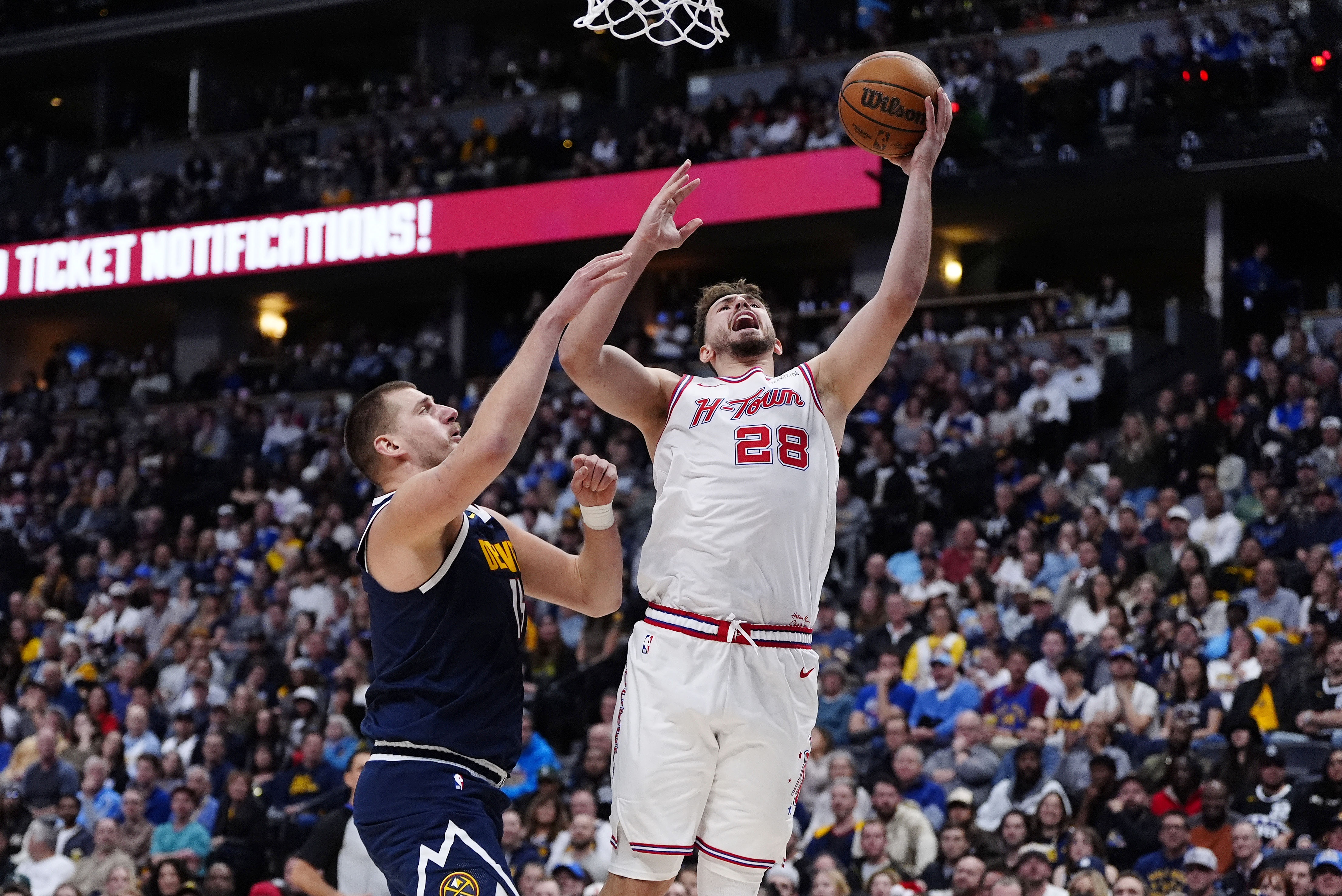 hth体育官网入口-火箭首轮最想碰谁？匿名球探：当然是湖人 即使东里没伤也是湖人