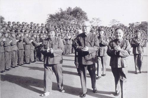 hth体育-1984年叶剑英病危，追悼会花圈已备好，35岁才当医生的钟南山凭什么临危受命救回元帅？